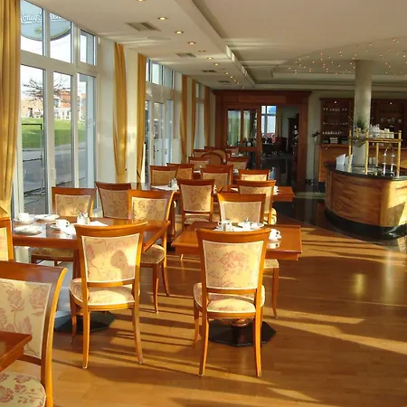 Vier Jahreszeiten Ξενοδοχείο 3*