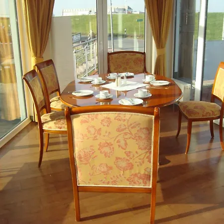 Vier Jahreszeiten Ξενοδοχείο Bensersiel