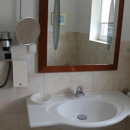 Vier Jahreszeiten Ξενοδοχείο Bensersiel